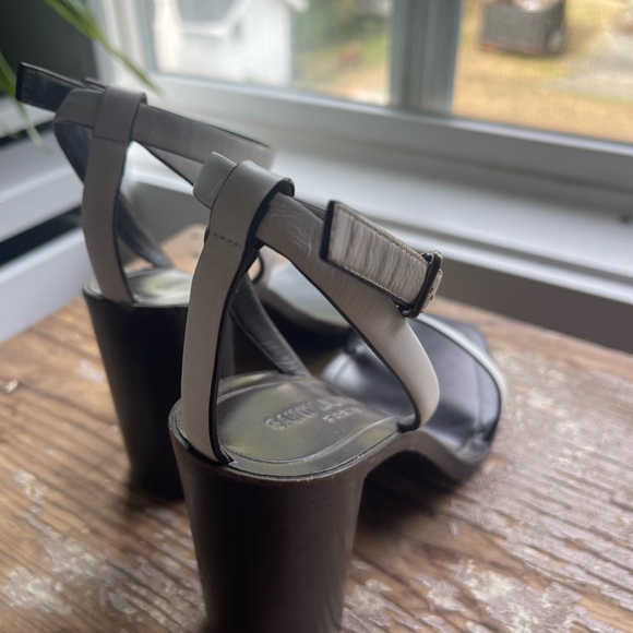 YSL Heels, wood block heel. - Picture 3 of 3